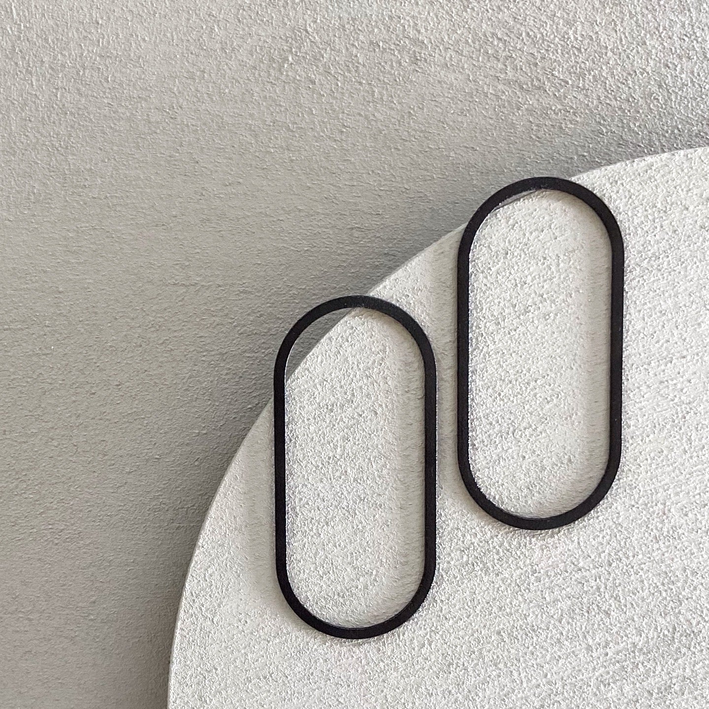 Cannes Earrings - Black